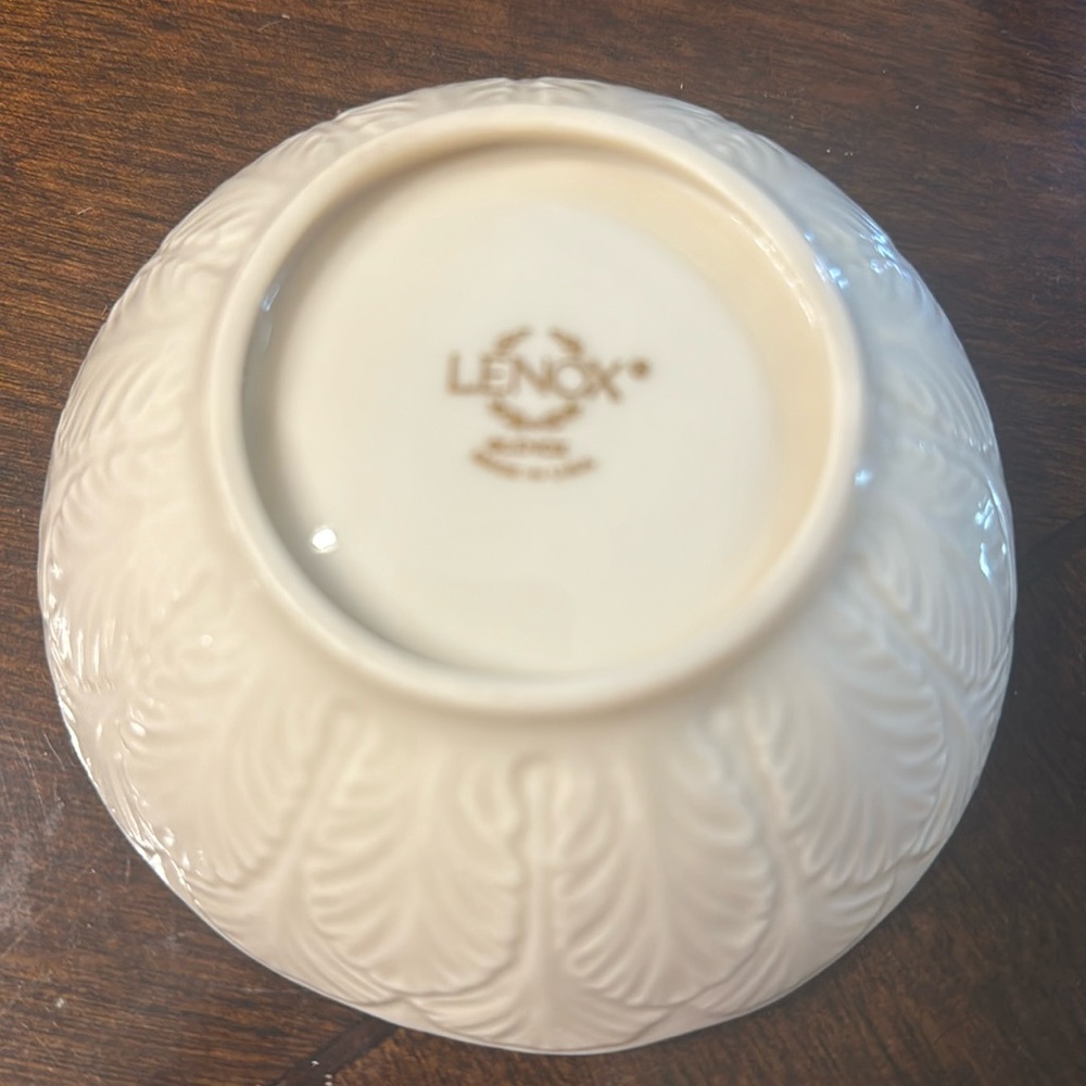 Small bowl. Home decor. Perfect condition. Cream color. 4”1/2